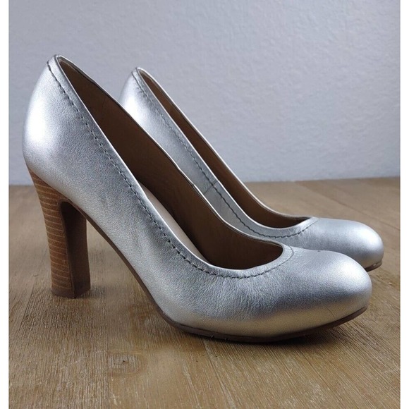 Reg $130 YOU‎ by Crocs Premium Leather Sammilee Pump Pewter (silver) Size 7.5 - Picture 1 of 10